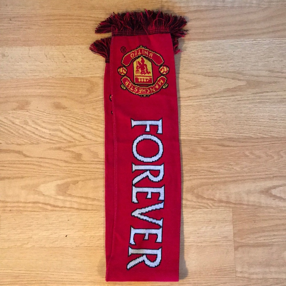 Manchester United scarf NWT
